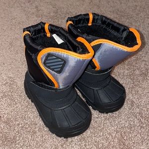 Toddler snow boots